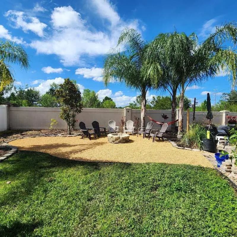 Propiedad comercial con diseño de paisaje profesional